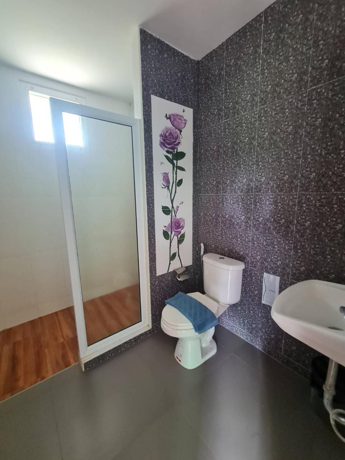 Araya Cottage Uthai Thani Eksteriør bilde