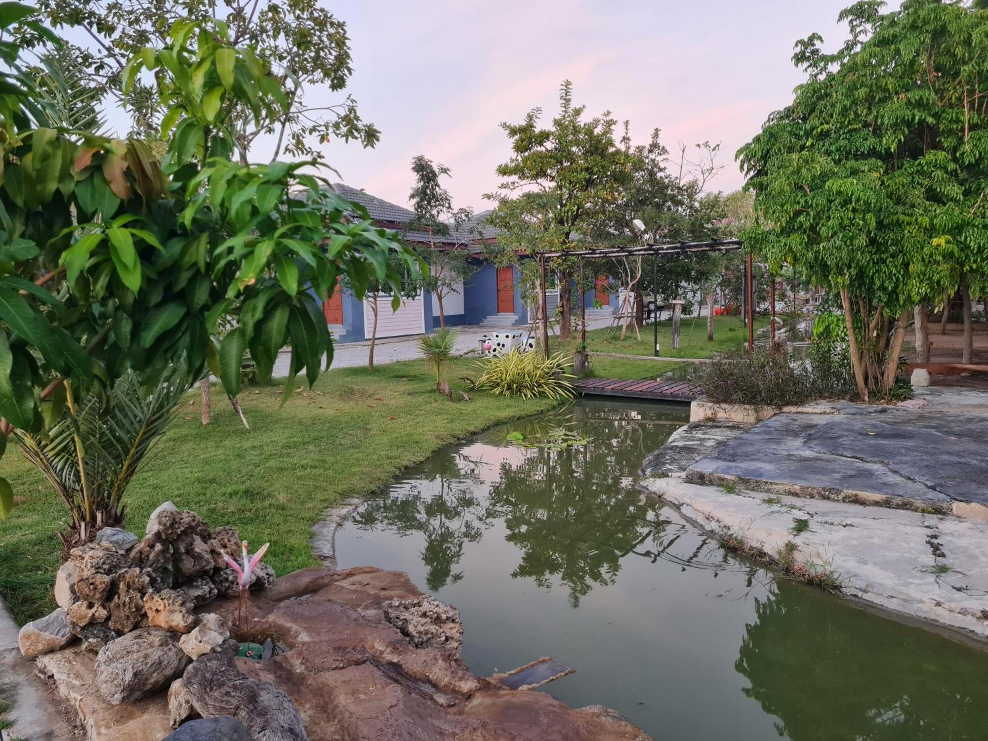 Araya Cottage Uthai Thani Eksteriør bilde